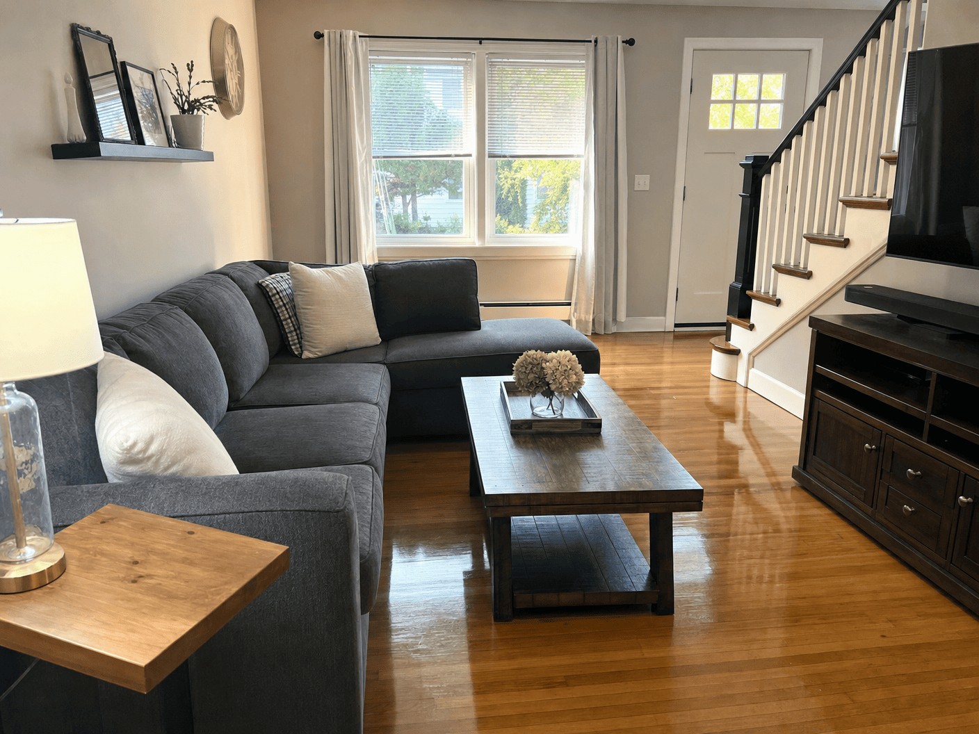 Bright, freshly cleaned residential living room